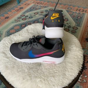 Nike air girls shoes